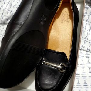 Lifestyle black flats. Brand new never worn